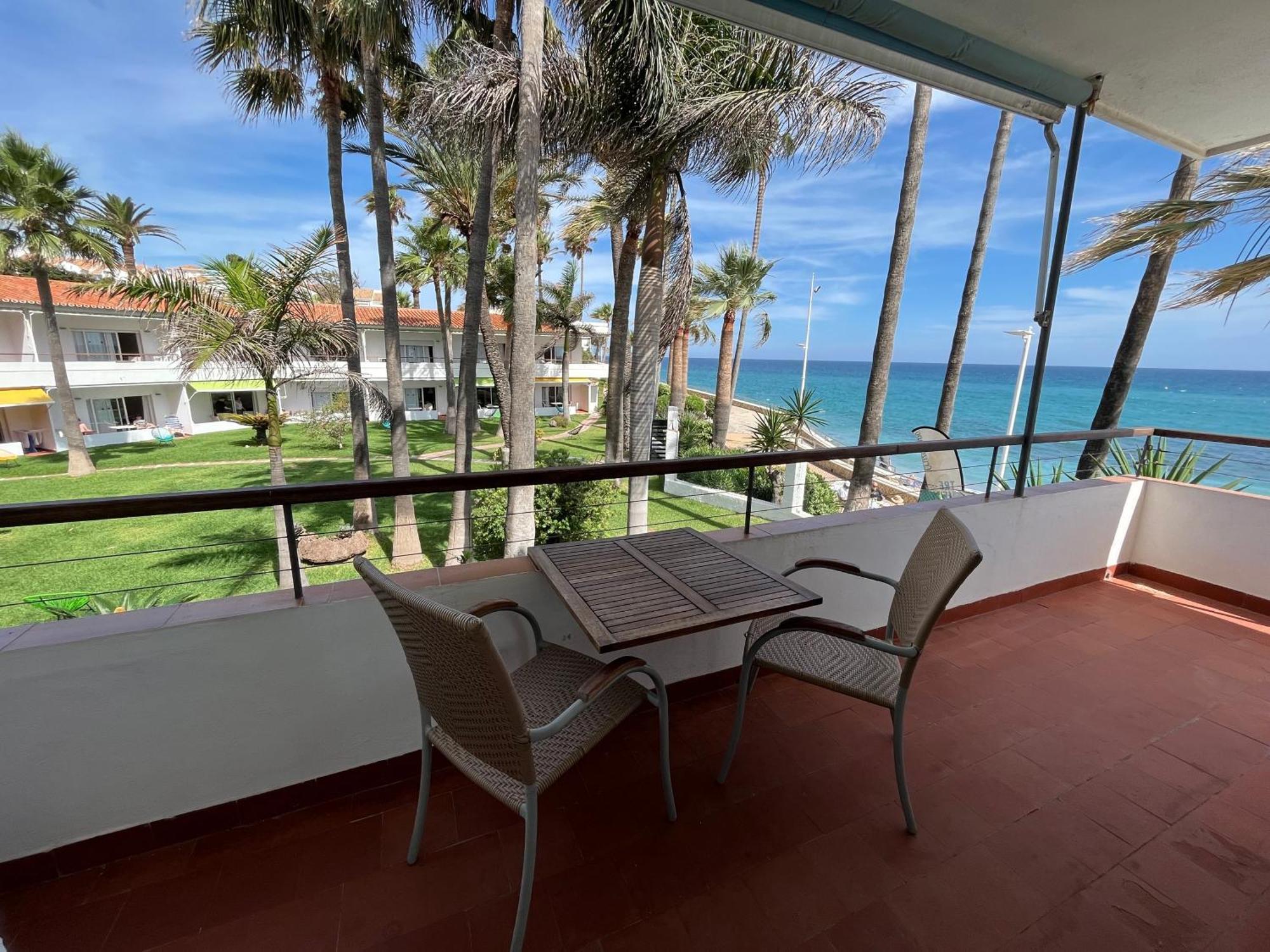 Apartamentos Playa Torrecilla 内尔哈 外观 照片